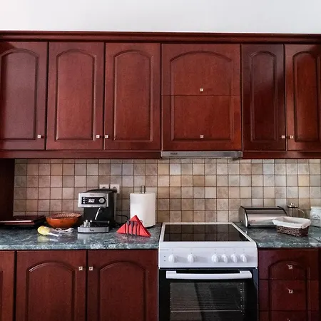 τα ανετα διαμμερισματα του λεκα *