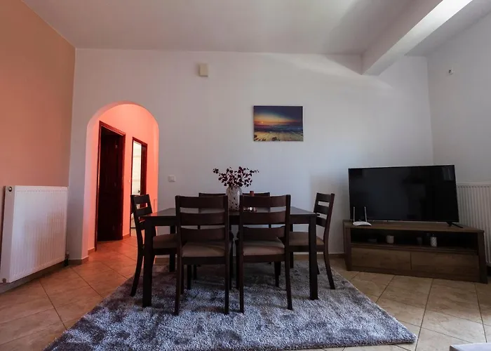 τα ανετα διαμμερισματα του λεκα * Zacharo